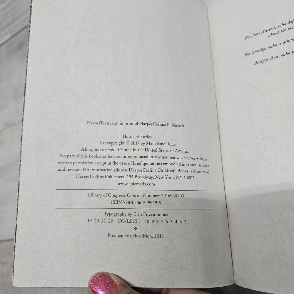 Madeline Roux House of Furies Court of Shadows Tomb of Ancient Novels Set of 3 - Picture 10 of 12